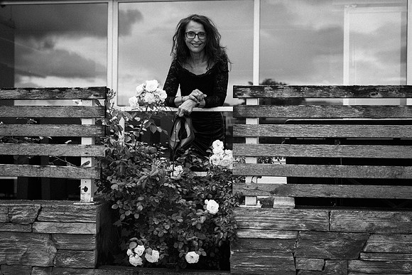 Sabine W: Out of the Dark and into the Light 2024.05-21031