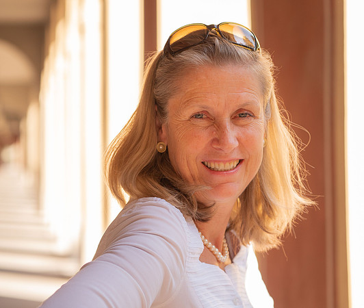 Angelika (2018; 80039)