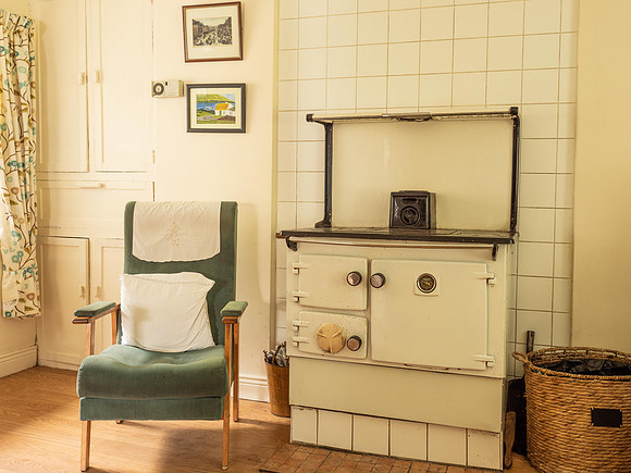 The old farmhouse range (2019; 90812)