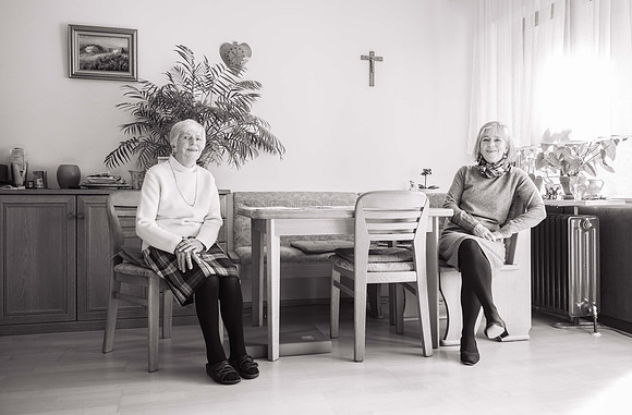 Martha (R.I.P.) & Monika 2020-24145m