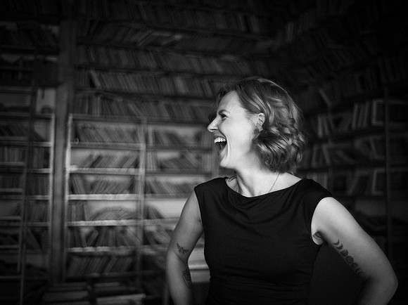 Lorena at the "keep it simple" B&W Portrait Workshop 2025.05-704